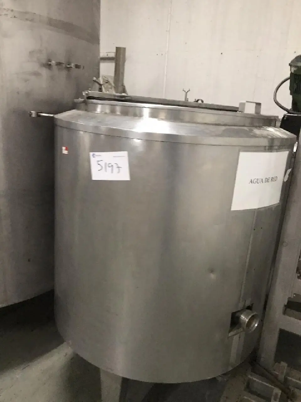 Cuve inox d'occasion 500 litres avec demi-canne et isolation thermique_0