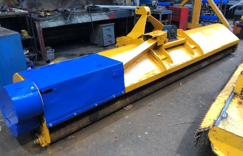 Broyeur à axe horizontal Bomford 4.50m - Occasion - Couteaux cuillères avec châssis fixe et rouleau de jauge_0