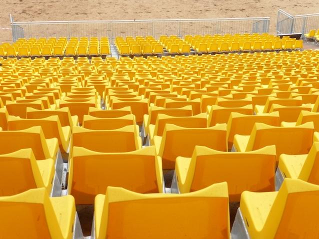 Siège coque Cannelle pour gradin - Conforme EN 13200-4 - Normes FIFA et UEFA_1