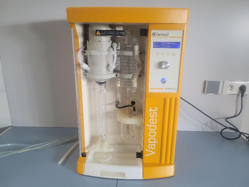 Distillateur avec titration automatique Vapodest 45S_0