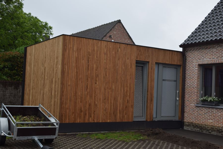 Constructions modulaires - Maison de soins de 80 m² avec finitions personnalisées et portes massives_0