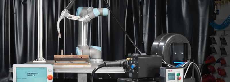 Robipak - Matériel de soudage pour cobots UR certifié UR+ - Solution MIG/MAG avec refroidissement par air ou liquide_0