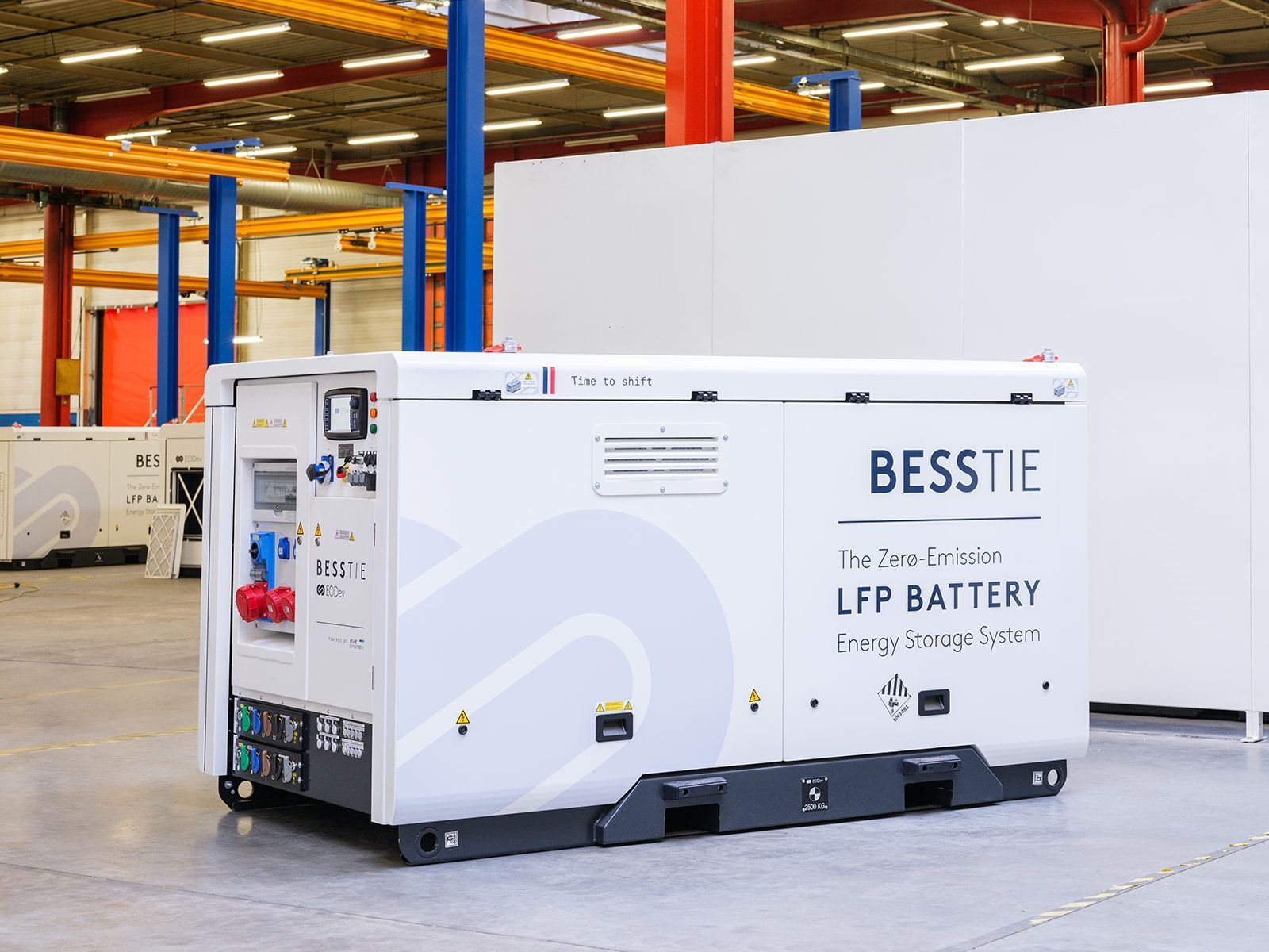 Système BESS de stockage d'énergie 120 kVa / 124 kWh - Pack Batterie 120 kVa / 124 kWh - disponible à la location_0