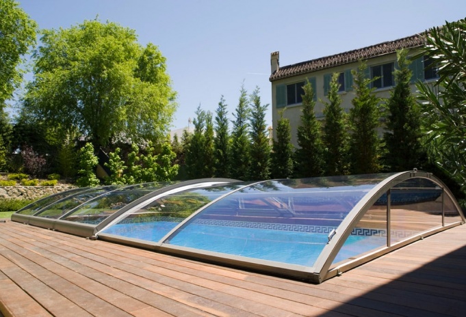 Abri piscine en aluminium