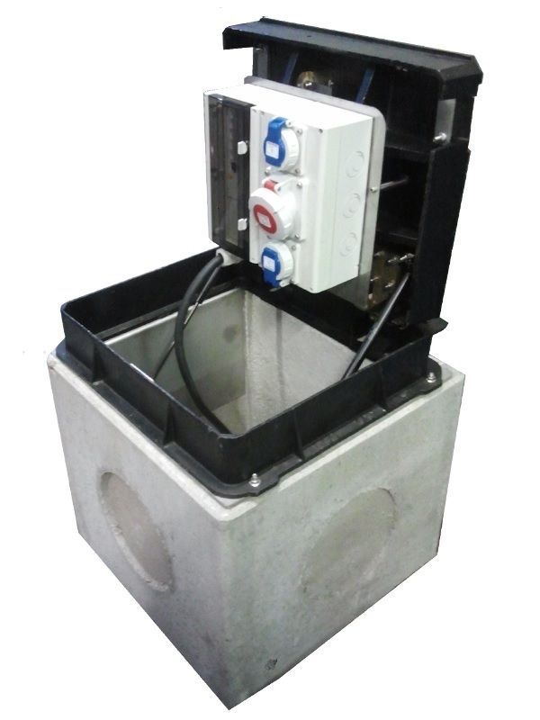 Vm03 - borne de distribution d'energie - prises avec dispositif de verrouillage et protection générale max 63a_1