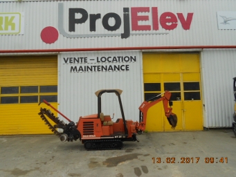 Ditch Witch Trancheuse de sol avec pelle HT25 - A225 - année 2000 - 1202h - diesel_0