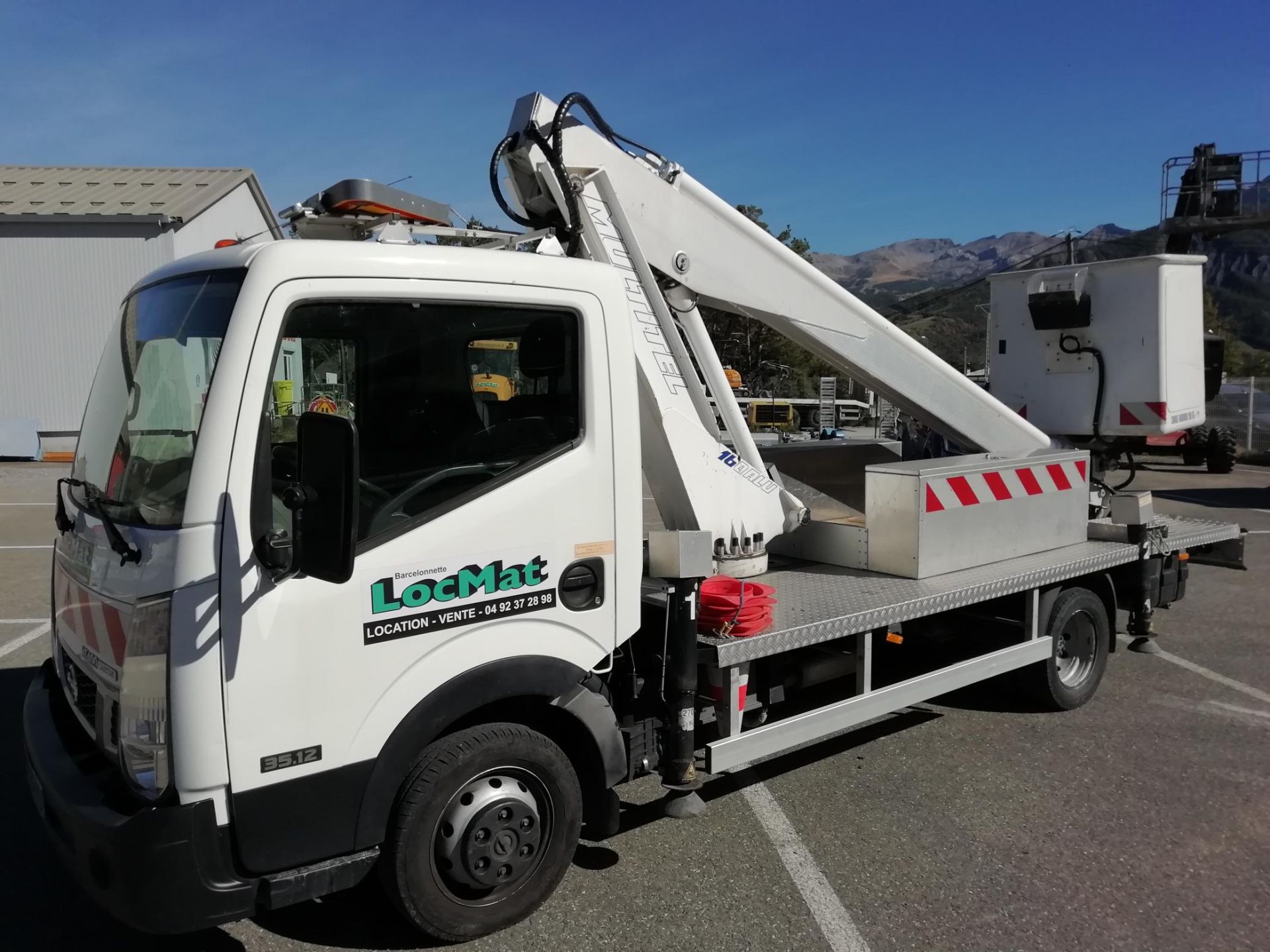 Nacelle sur porteur Nissan Cabstar NT400 pour travaux en hauteur
