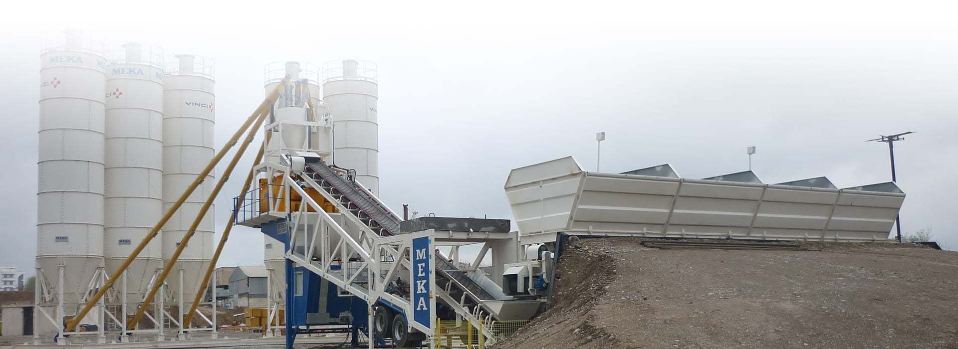 Mb-120/135bm centrale à béton - Meka - 112 à 134 m³/h - Twin Shaft - 2x55/75 kW_0