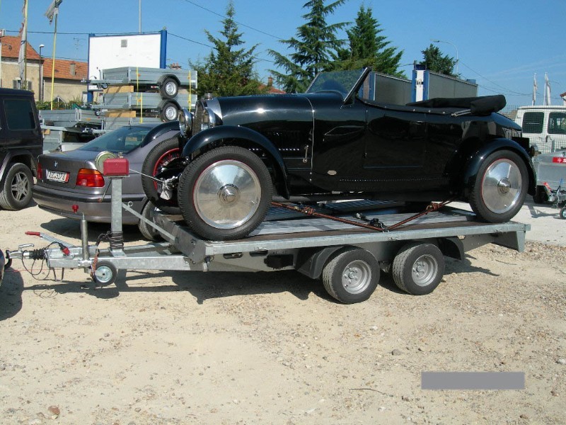 Remorque plateau 2 essieux - Humbaur HN 203116 - roues surbaissées, ridelles alu, PTAC 2000 kg_0