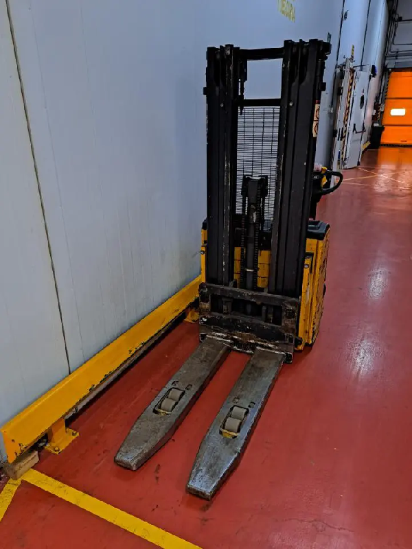 Empileur électrique cn20 2000 kilos - référence                        :                         c13164_0