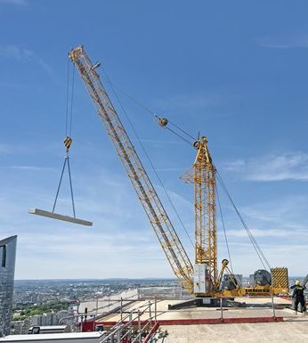 200 dr 5/10 litronic derrick grue à tour - liebherr - capacité de levage max. 10 600 kg - portée max. 24,80 m_0