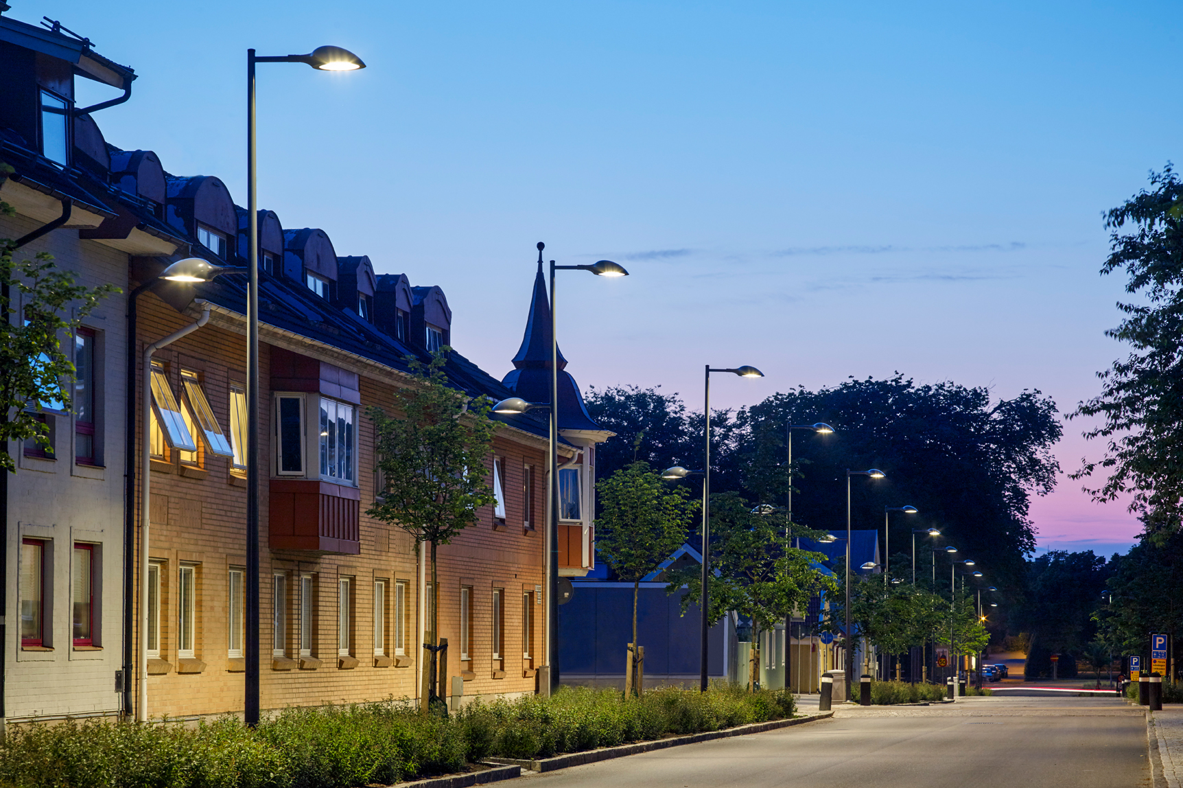 Luminaire d'éclairage public Vialume 1 740 CLO nocturne - LED 80W - 8300 lm - aluminium - hauteur conseillée 8 m_1