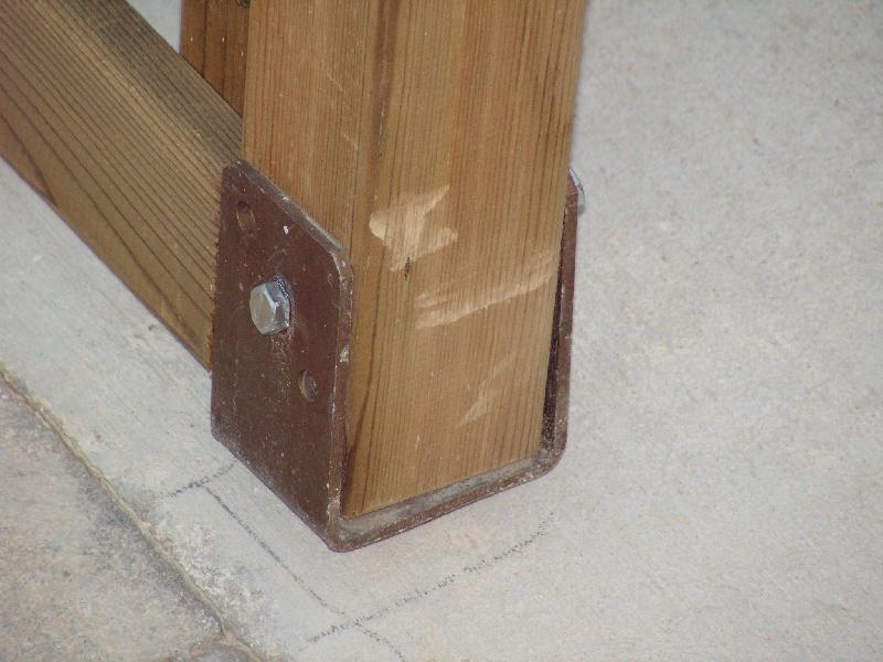 Platine de scellement pour cache-conteneurs - robuste et durable_0