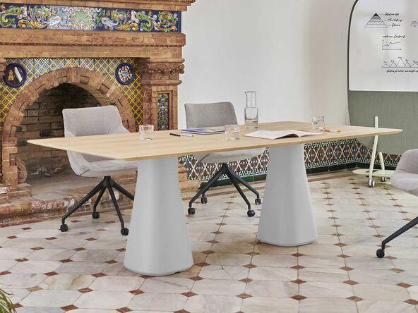 Table de réunion Baelo - plan en placage bois - base coloris personnalisable - dimensions 200x100, 220x120 ou 240x120 cm_0