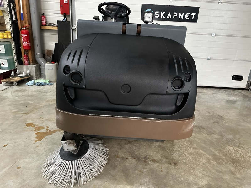 Balayeuse diesel d'occasion SR1450 D de chez Nilfisk_0