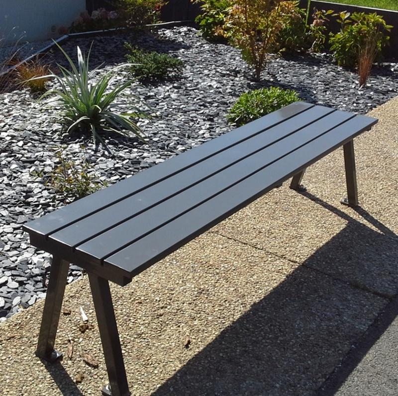 Banc public en métal ACTUS - Banquette City D - Fixation fixe sur platine_0