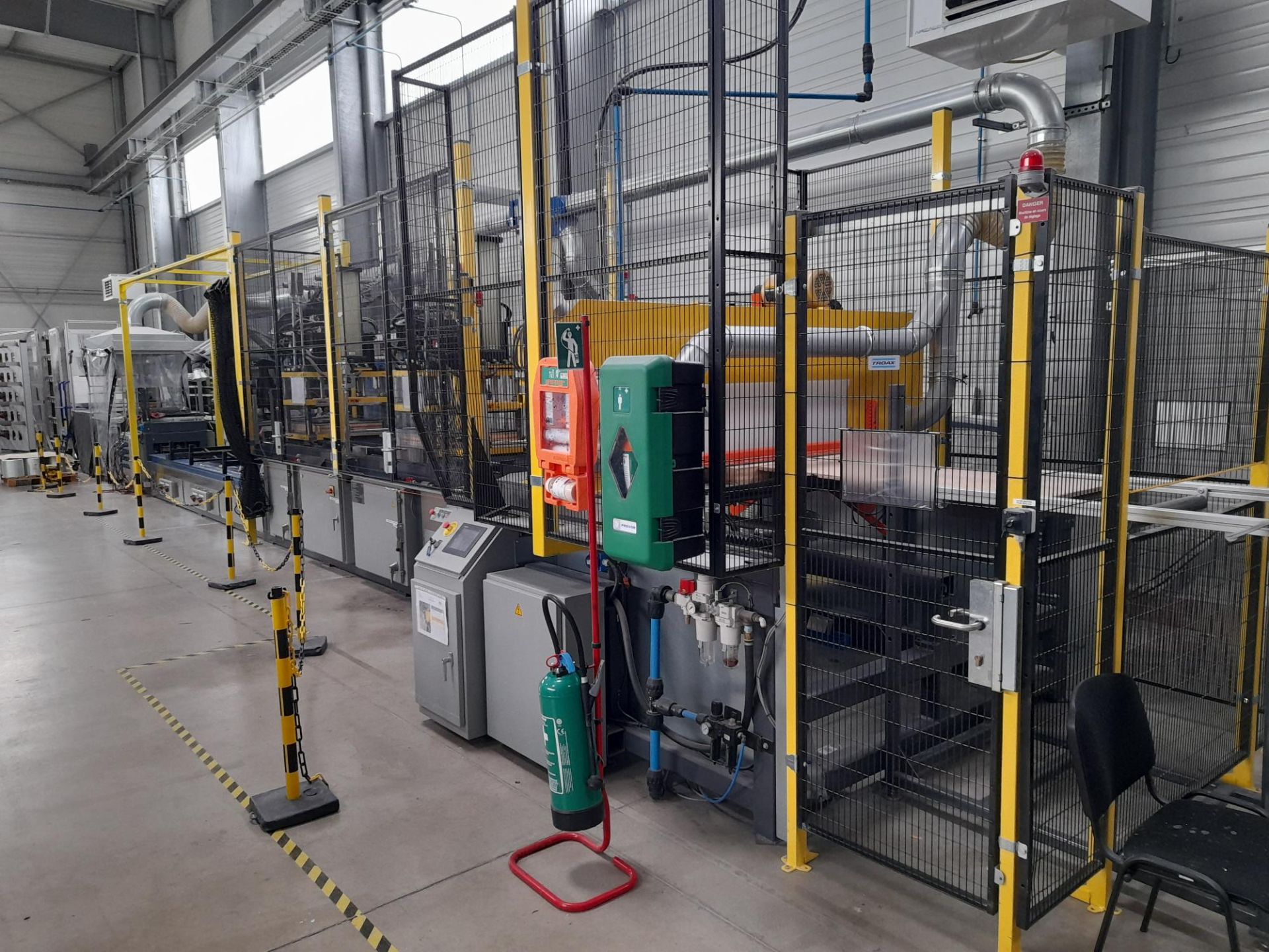 Ligne de pultrusion ROMEO - fibres textiles et techniques - 8 zones de chauffe, traction 6 tonnes, scie intégrée_1