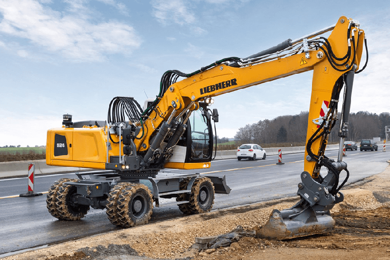 Pelle sur pneus Liebherr A 924_0