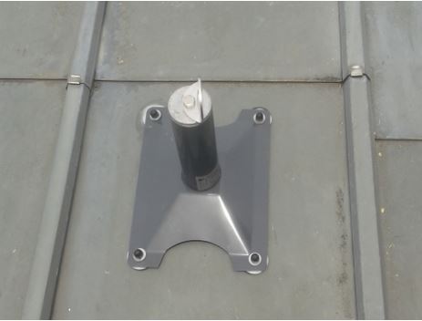 Potelet d'ancrage absorbeur sur zinc volige: dispositif de protection contre les chutes de hauteur_0