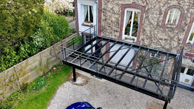 Terrasse sur pilotis acier sur mesure - Restaurant d'entreprise ou collectivité - Metal Eure_0