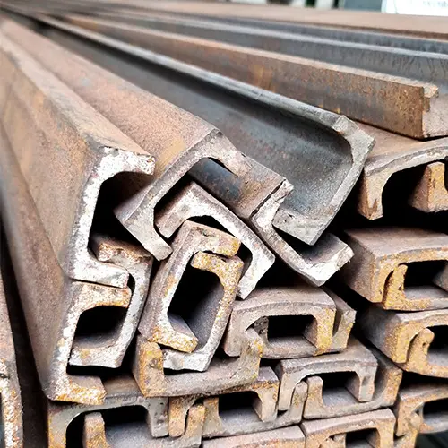 U à congé en acier (UAC) - 70 x 40, 6_0