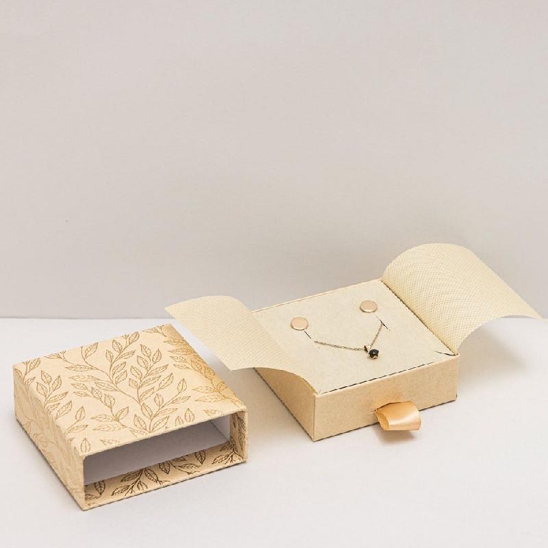 Boîte écrin bijoux kraft dorure à chaud Feuille d'or 8x8x3cm - par 5_0