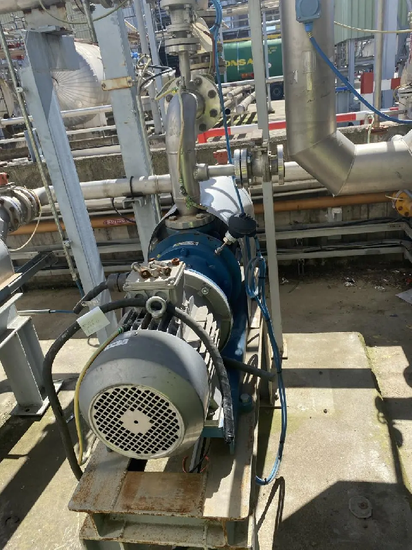 Pompe centrifuge auto-amorçante à canal latéral sterling sihi cehb 5101-6 af 4az 1a4 n d'occasion_0