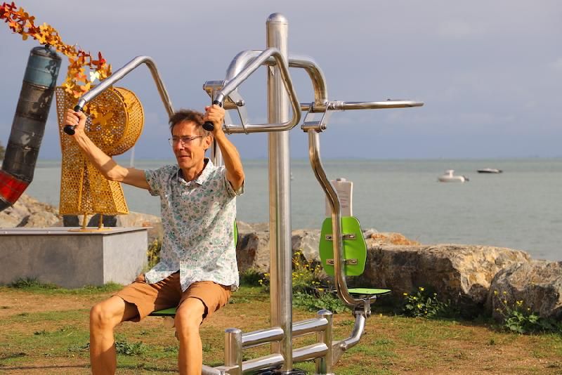 Push Pull Inox 316 - Siège et dossier en Polyéthylène Haute Densité_1