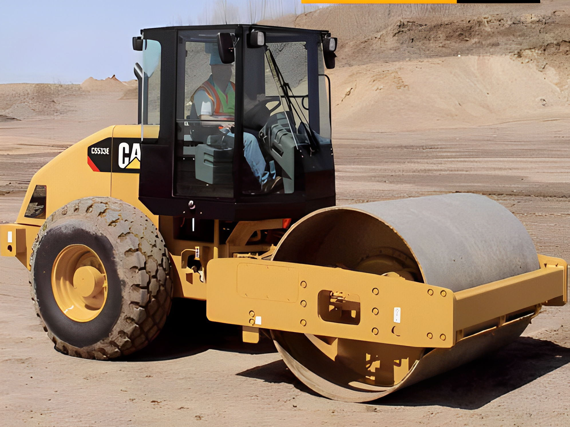 Rouleau compacteur cylindre monobille vm3 13 tonnes_0
