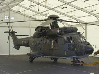 Hangar hélicoptères avions_0