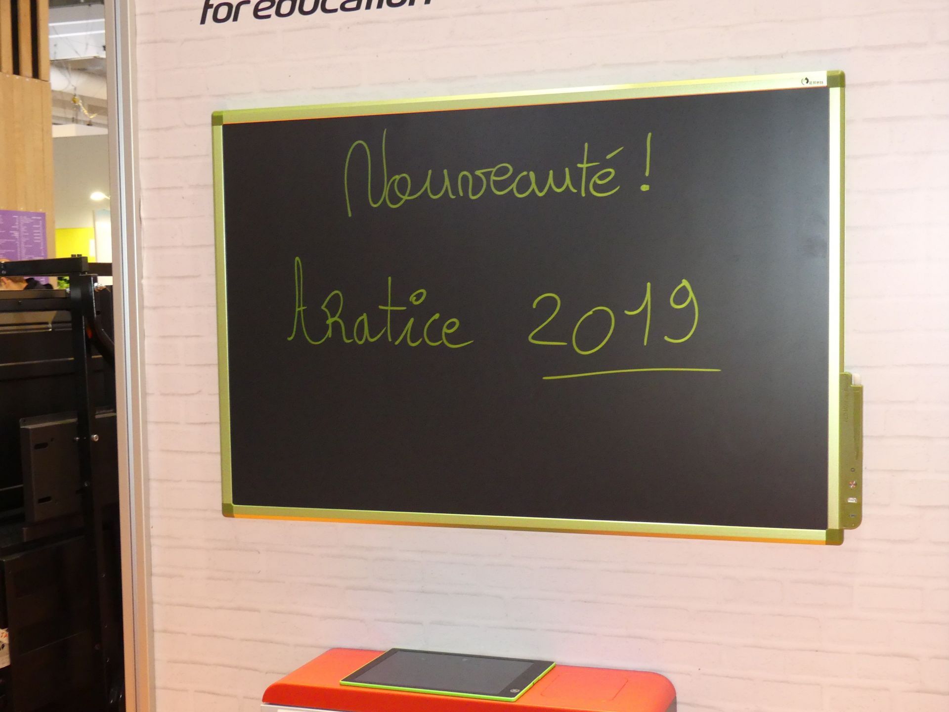 Tableau noir tactile LCD - Arablackboard - 10'' à 60'' - Écologique et sans rétroéclairage_1