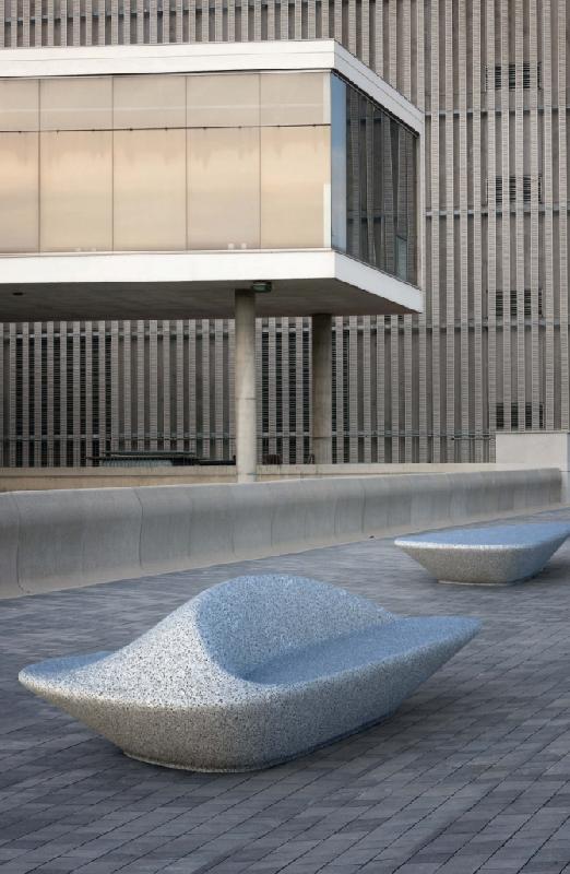 Banc en béton design 'Sassi' - préfabriqué avec ciment écologique - Disponible en deux modèles_0