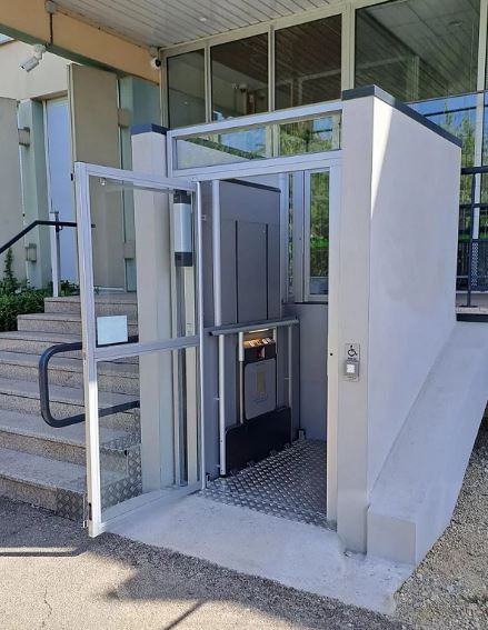 Elévateur  pour personne à mobilité réduite AEA PAV_0