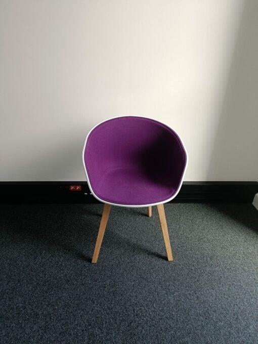 Fauteuil HAY About a Chair d'occasion - design scandinave - coque polypropylène et piètement chêne_0