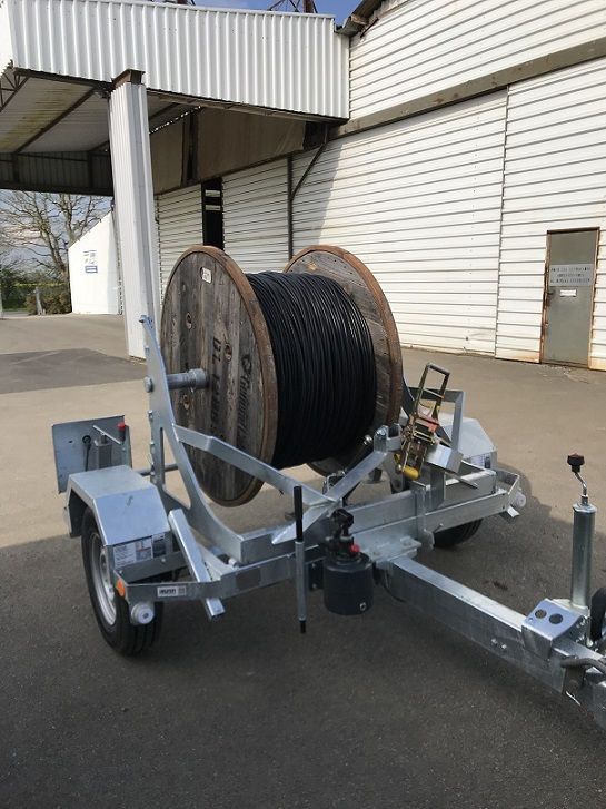 Remorque porte-touret PTC 1600 kg - freinée - relevage hydraulique - homologuée pour la voie publique_0