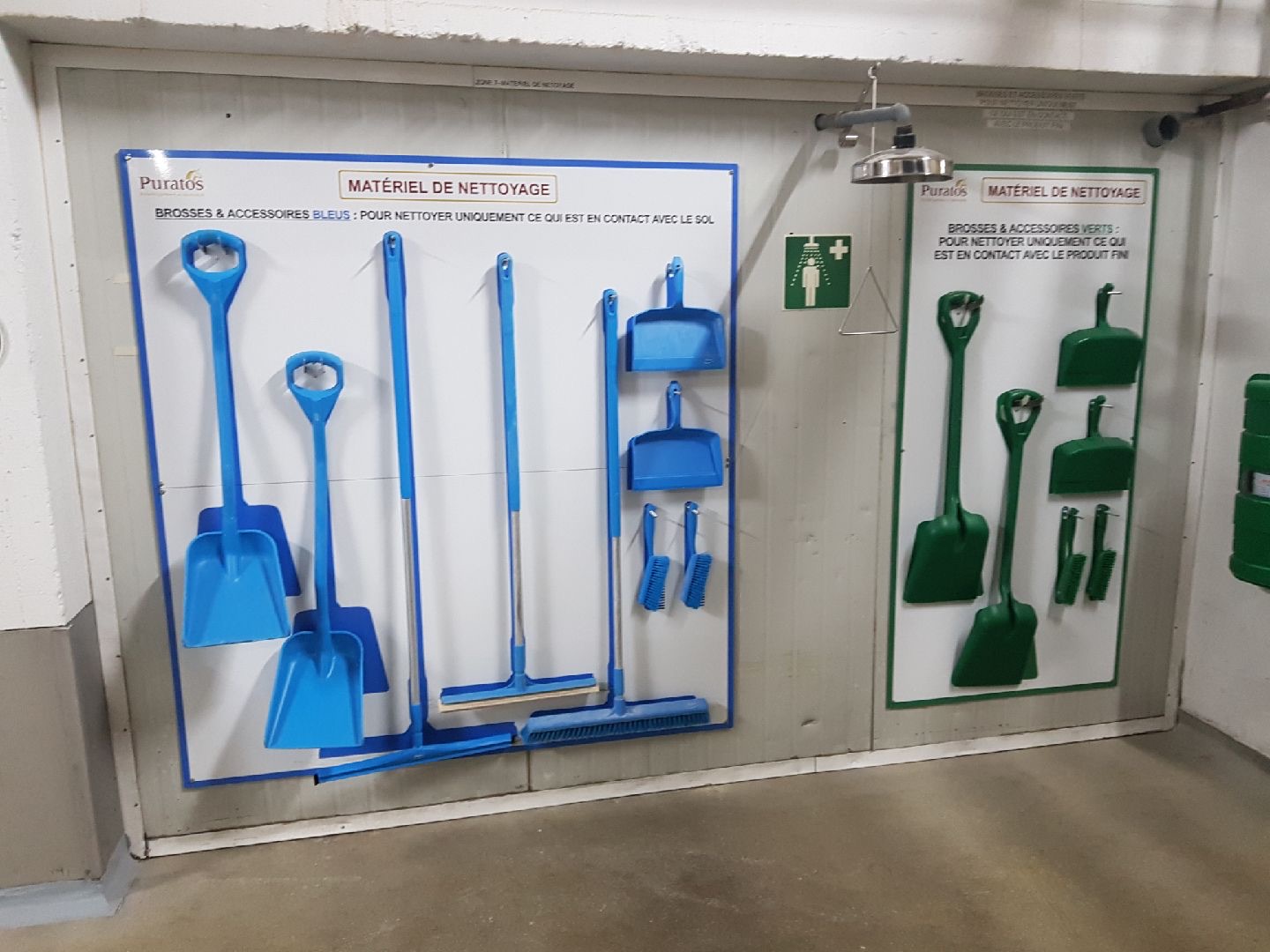 Système d'organisation avec panneaux ombragés