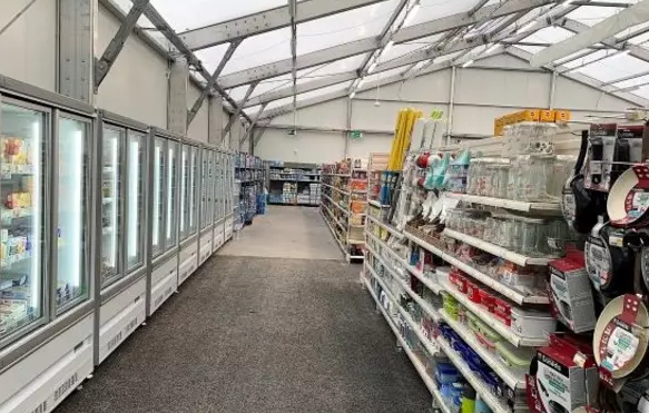 Magasins et extensions de magasins temporaires pour secteurs de la grande distribution - Neivalu_0