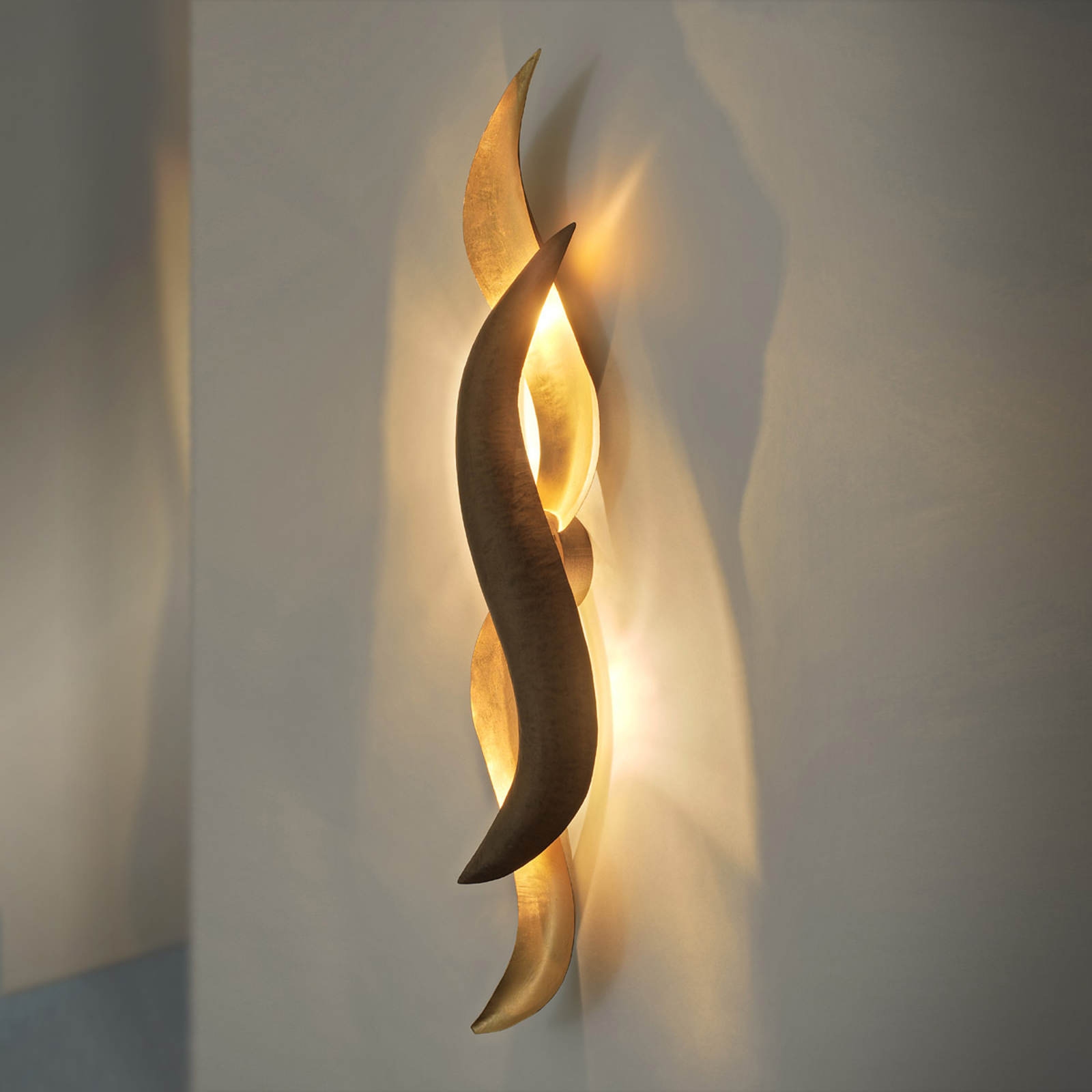 HOLLÄNDER APPLIQUE LED DE DESIGNER DORÉE CORALLO
