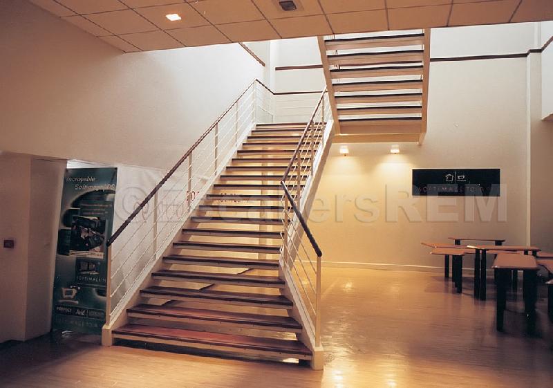 Escalier droit en fer