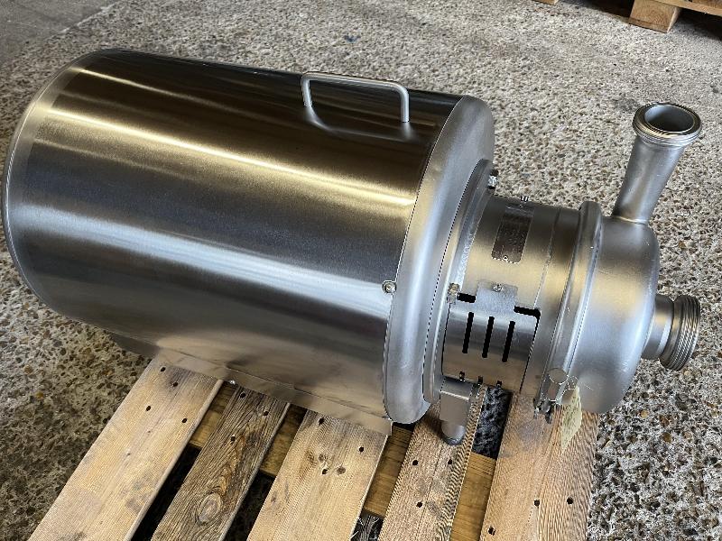 Pompe APV centrifuge W+ 55/60 - 15 kW - 1998 - 2935 t/min_0