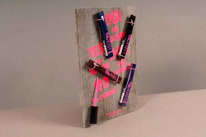 Présentoirs PLV pour gammes de parfums et cosmétiques_0