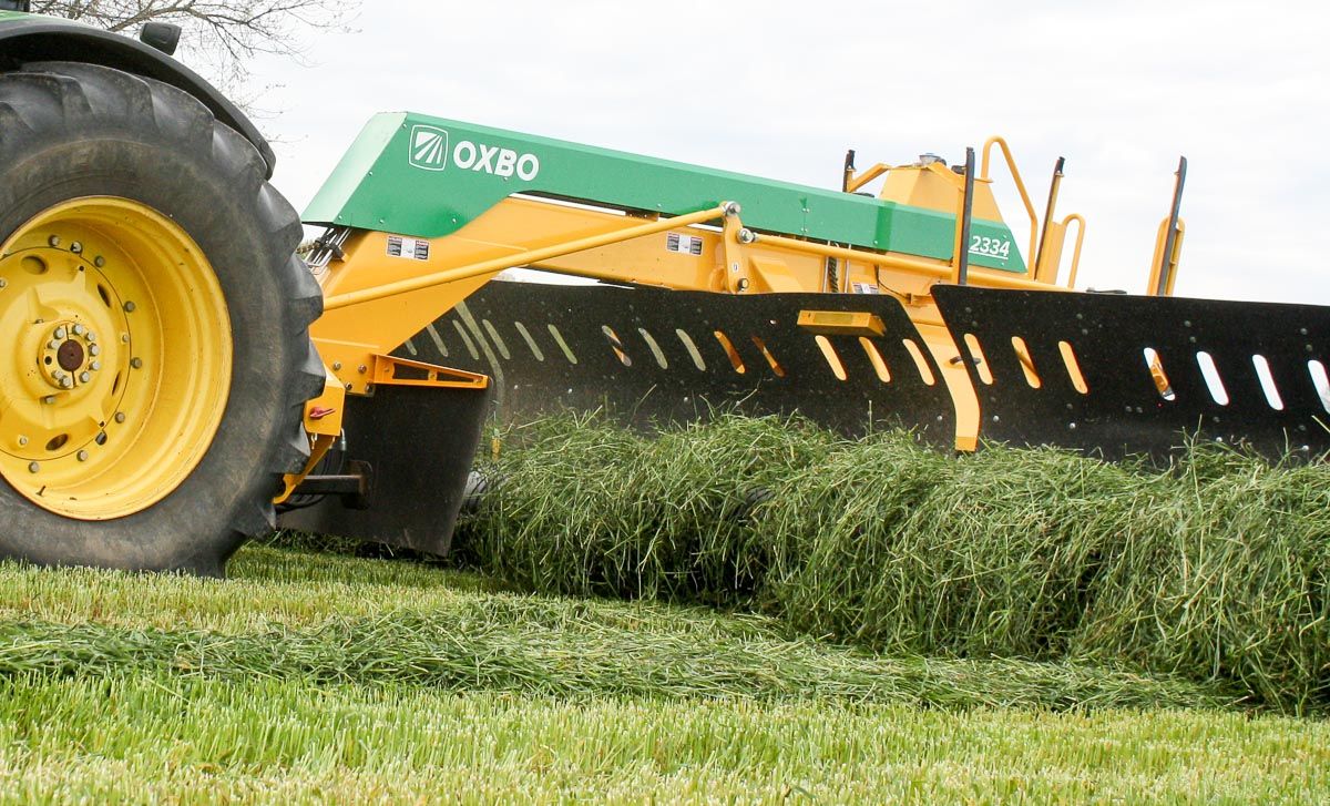 Oxbo 2334 Triple Fusion - Andaineur Agricole - Large andain 3,11 m - Oxbo_0