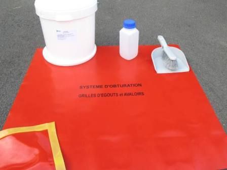 Kit antipollution ADR V12 - Protection des égouts et réservoir collecteur 20L homologué UN_0
