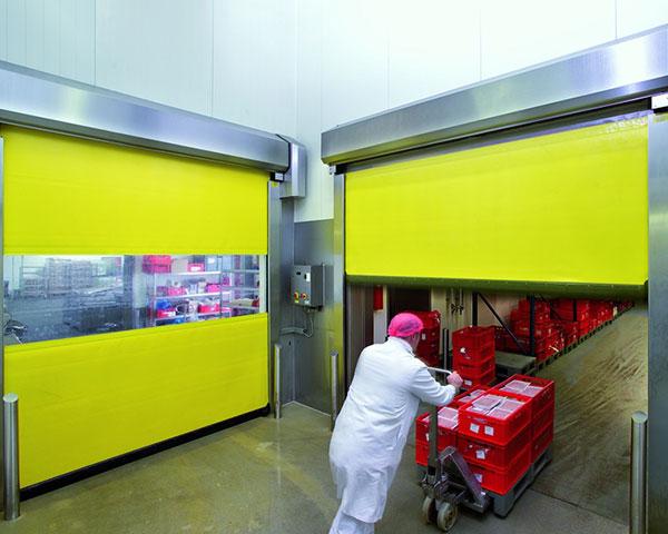 Porte rapide souple à enroulement ou empilement - Résistance au vent - Usage intérieur et extérieur_0