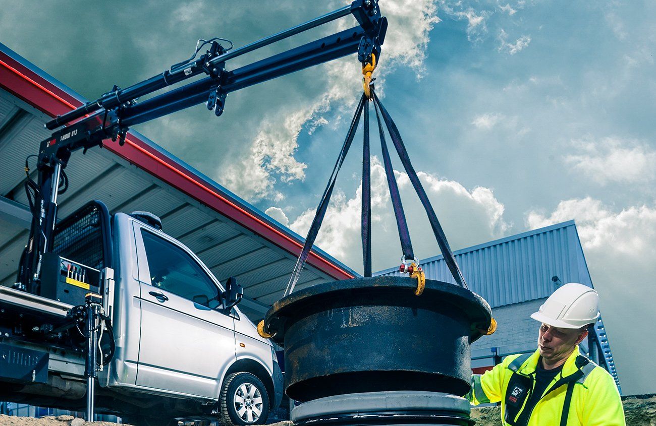 Grue HIAB T-HIDUO 013 avec marquage CE et commande à distance