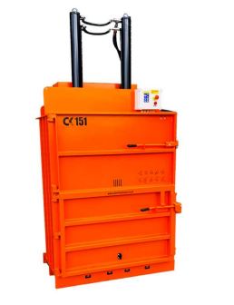 Presse à balle verticale pour collectivités - Clean Kompact 151 - force de compactage 10 tonnes_0