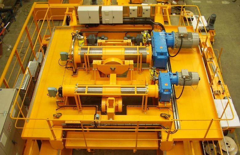 Treuils de levage spéciaux - Fayat Entreprise T.P - capacités jusqu'à 200t et vitesse jusqu'à 90 m/mn_0