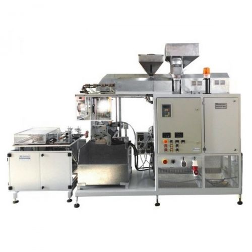 Souffleuse à extrusion RÉF. CPT01-ET - Fabrication de bouteilles, bidons et bocaux en plastique jusqu'à 2 litres_0