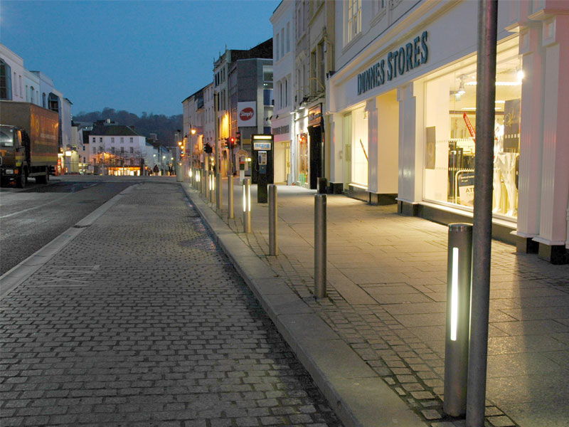 Borne lumineuse d'éclairage public - LED 16W - Acier inoxydable ou aluminium - Hauteur 0,84 à 4m_1