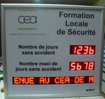 Panneau d'affichage de sécurité et gestion de nombre de jours sans accidents dans les entreprises - INTSNBJSA_1